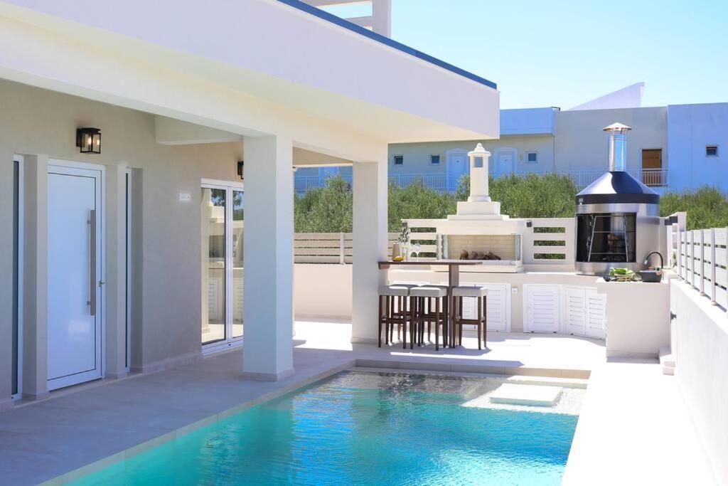 Villa Constantino With Heated Pool Kato Gouves Bagian luar foto